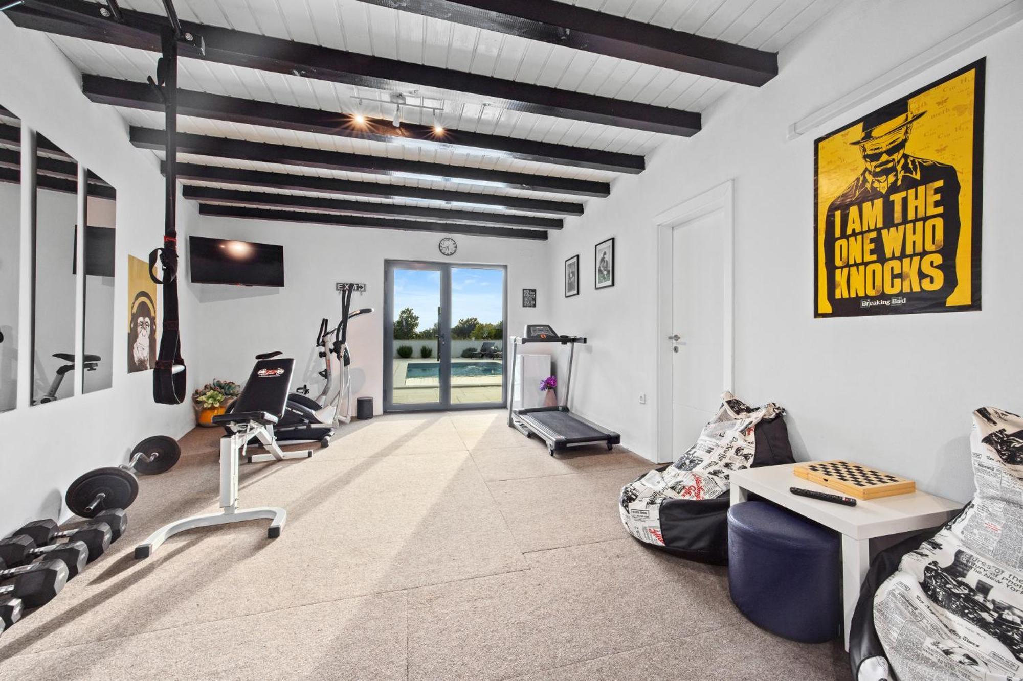 Special Offer! New Luxury Apartment With Pool, Fitness, Outdoor Bar&Grill Buje Kültér fotó