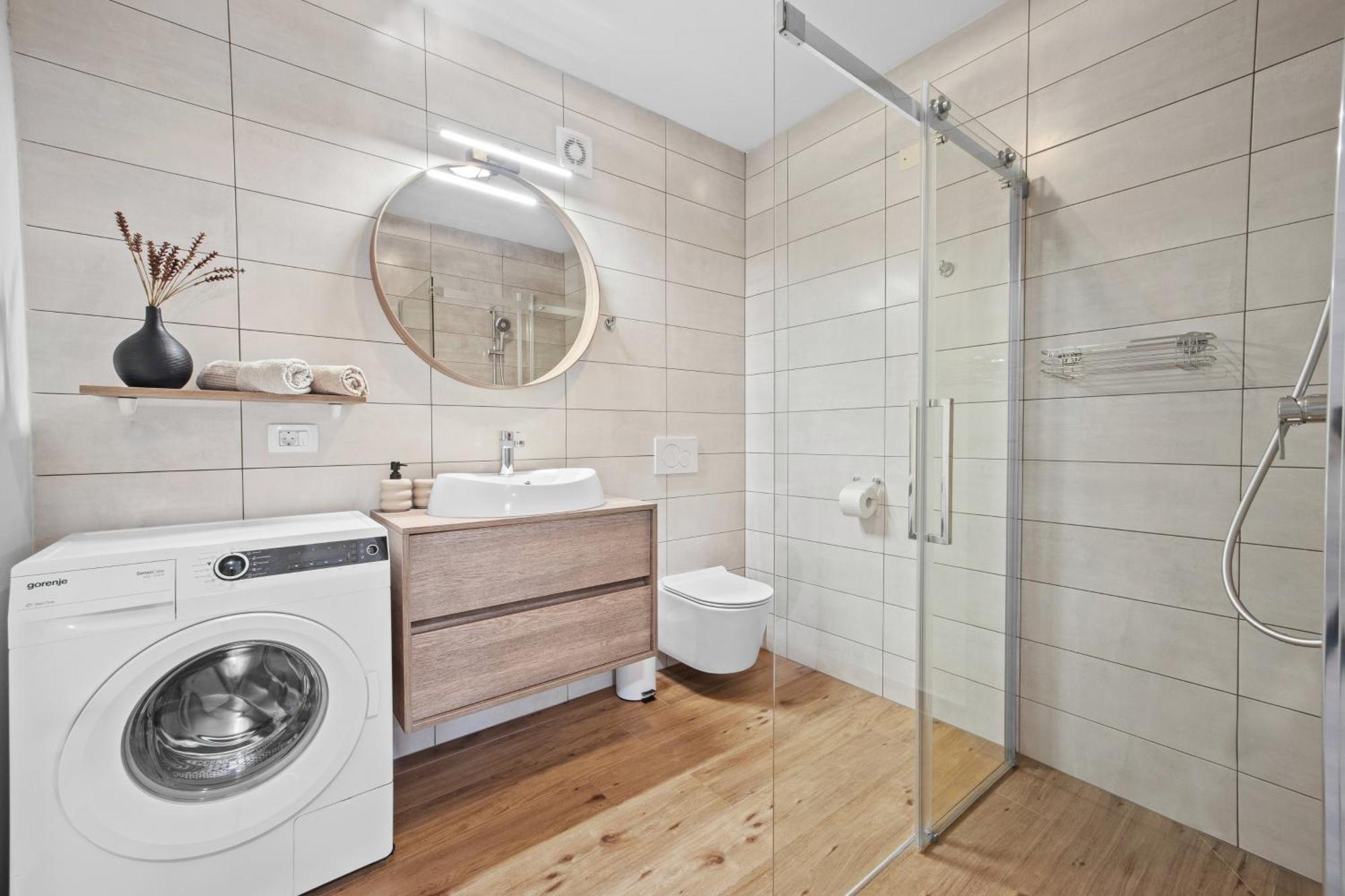 Special Offer! New Luxury Apartment With Pool, Fitness, Outdoor Bar&Grill Buje Kültér fotó